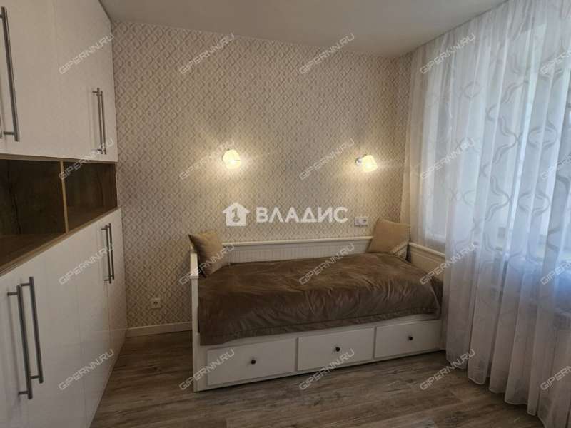 трёхкомнатная квартира на проспекте Гагарина дом 36 к4