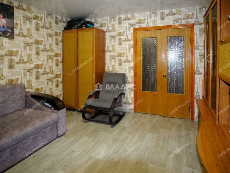 трёхкомнатная квартира на улице Строкина дом 15