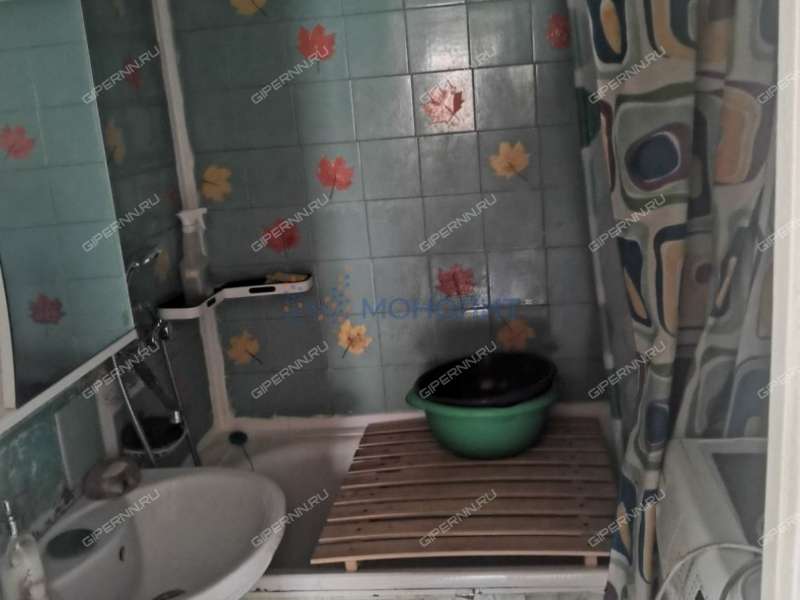 трёхкомнатная квартира на улице Строкина дом 3