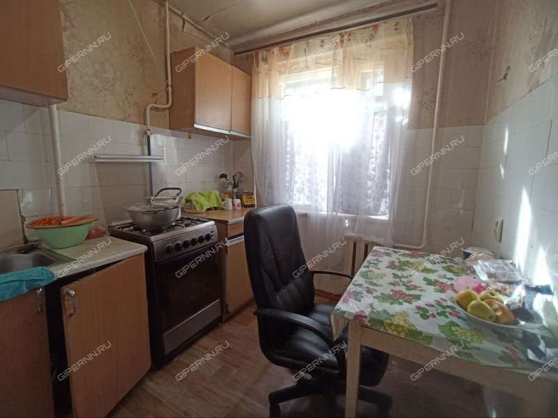 двухкомнатная квартира на улице Военных Комиссаров дом 3