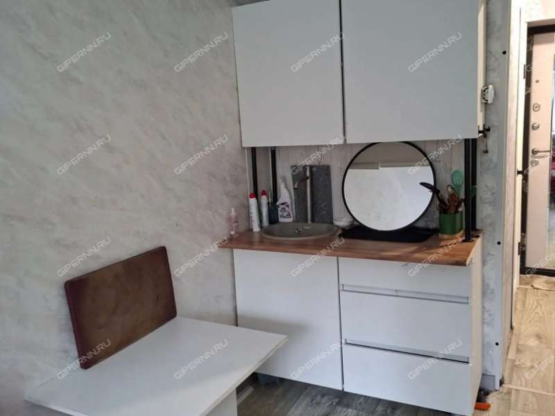 комната в доме 15а на улице Усиевича