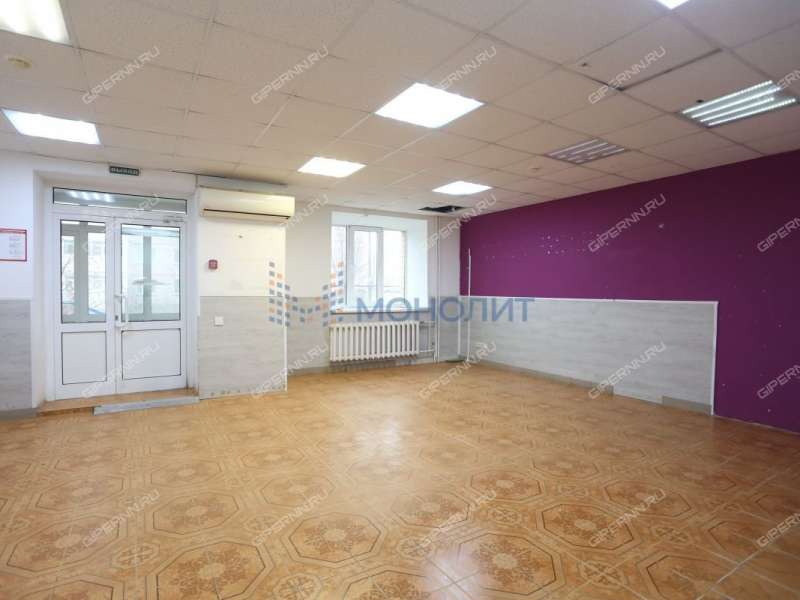 помещение под помещение свободного назначения, недвижимость под салоны красоты на улице Родионова