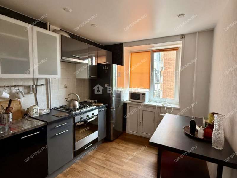 трёхкомнатная квартира на улице Максима Горького дом 152