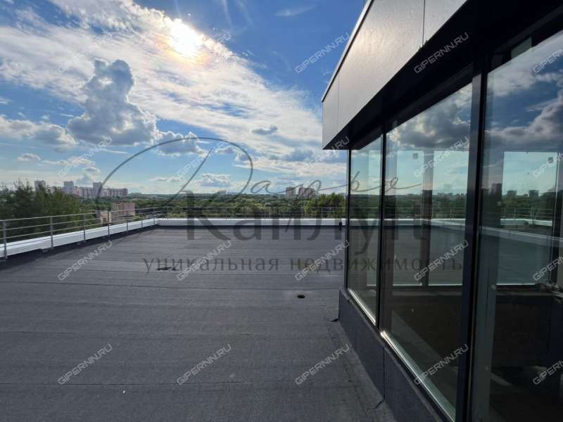 помещение под торговую площадь на улице Композитора Касьянова