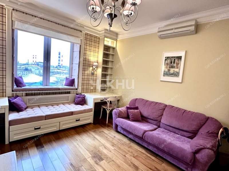 трёхкомнатная квартира на улице Коминтерна дом 139