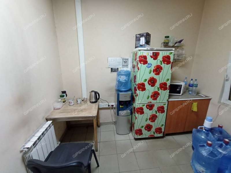 помещение под склад на Жиркомбината ш, д.8а