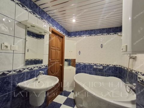 5-komnatnaya-ul-marshala-kazakova-d-6a фото