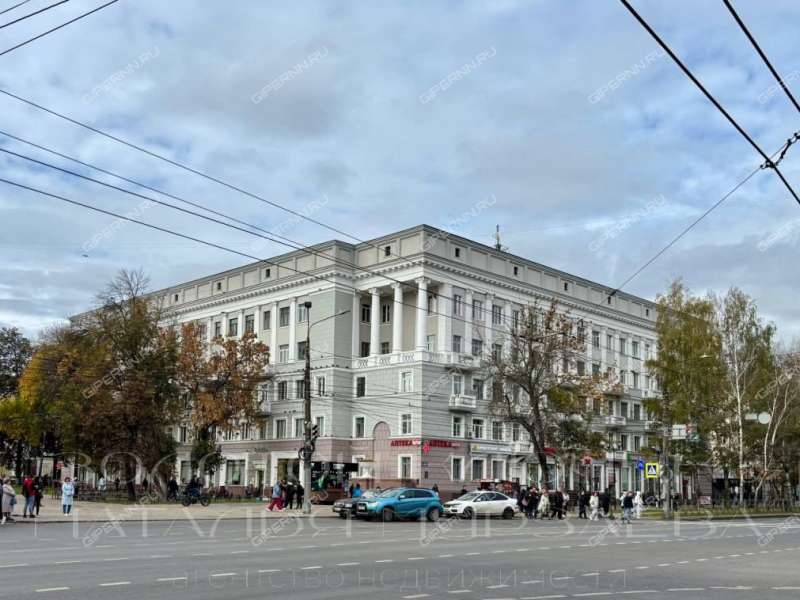 четырёхкомнатная квартира на улице Коминтерна дом 168