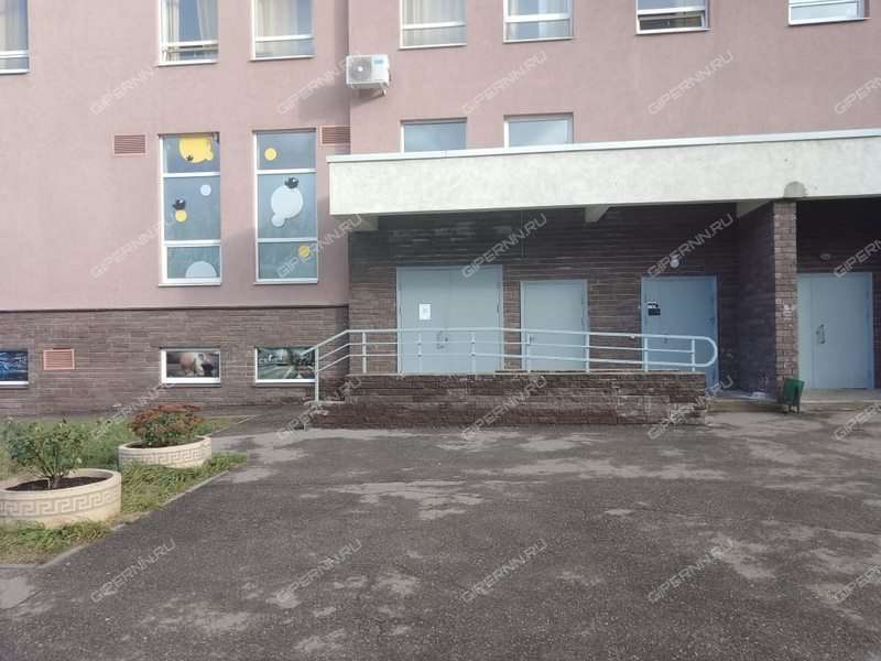 помещение под торговую площадь на Мельникова ул, д. 25