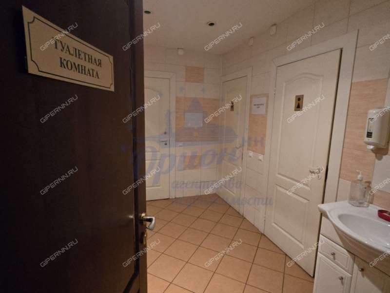 помещение под помещение свободного назначения на Торфяной улице