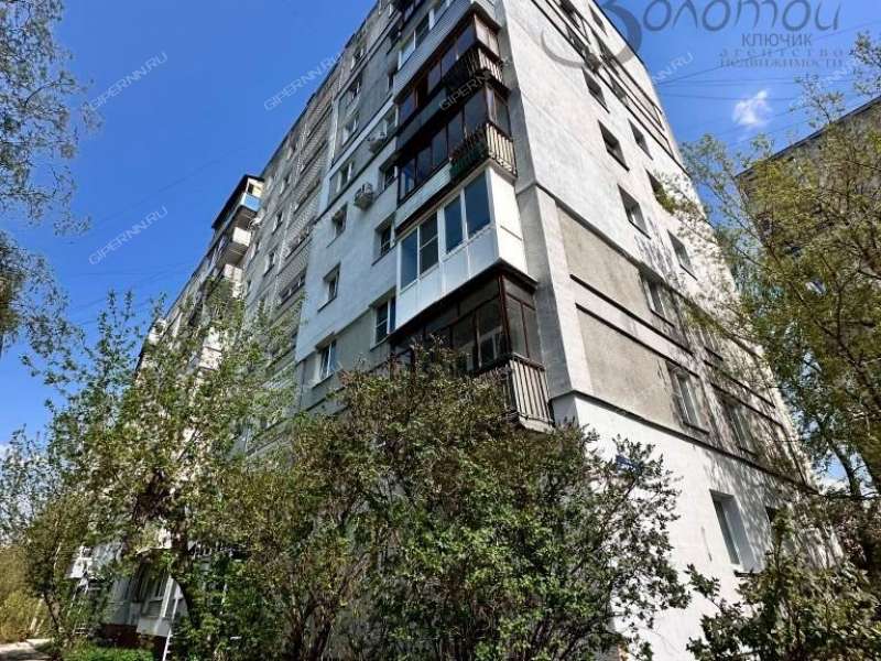 трёхкомнатная квартира на улице Политбойцов дом 20