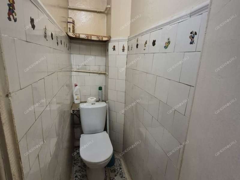 четырёхкомнатная квартира на улице Героя Шнитникова дом 12