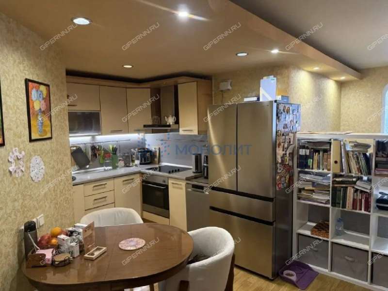 трёхкомнатная квартира на улице Карла Маркса дом 8