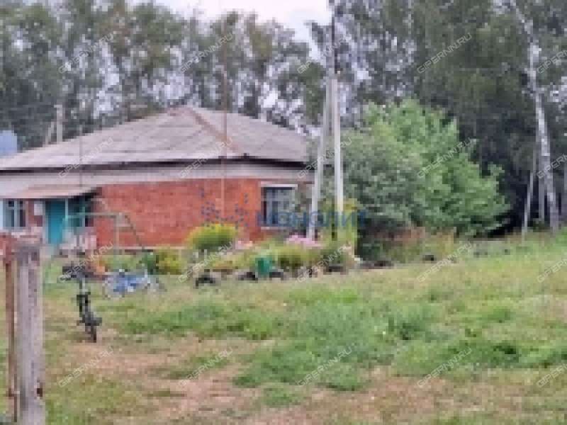 здание под склад, недвижимость под автобизнес на улице Мира село Арапово