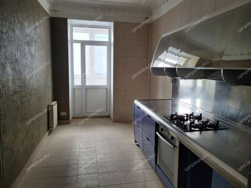 трёхкомнатная квартира на Верхне-Волжской набережной дом 6