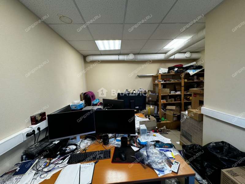 здание под офис, торговую площадь на Борской улице