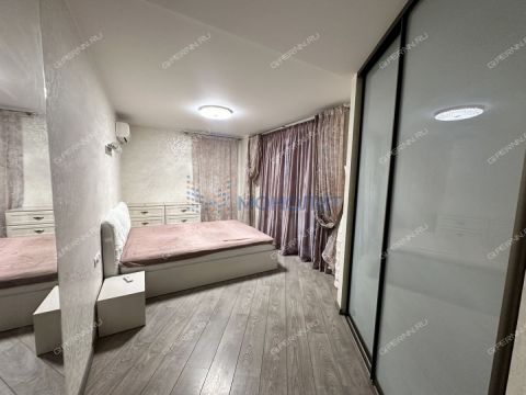 2-komnatnaya-ul-oktyabrskoy-revolyucii-d-45a фото