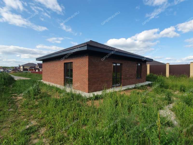 дом на Центральной улице деревня Подвалиха