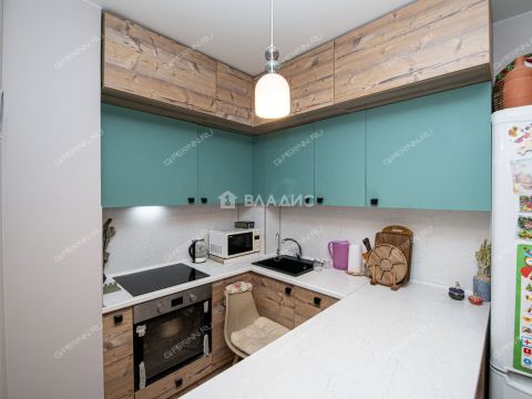 1-komnatnaya-ul-geroya-sovetskogo-soyuza-safronova-d-7-k1 фото
