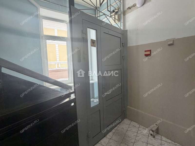 здание под офис, торговую площадь на Большой Покровской улице